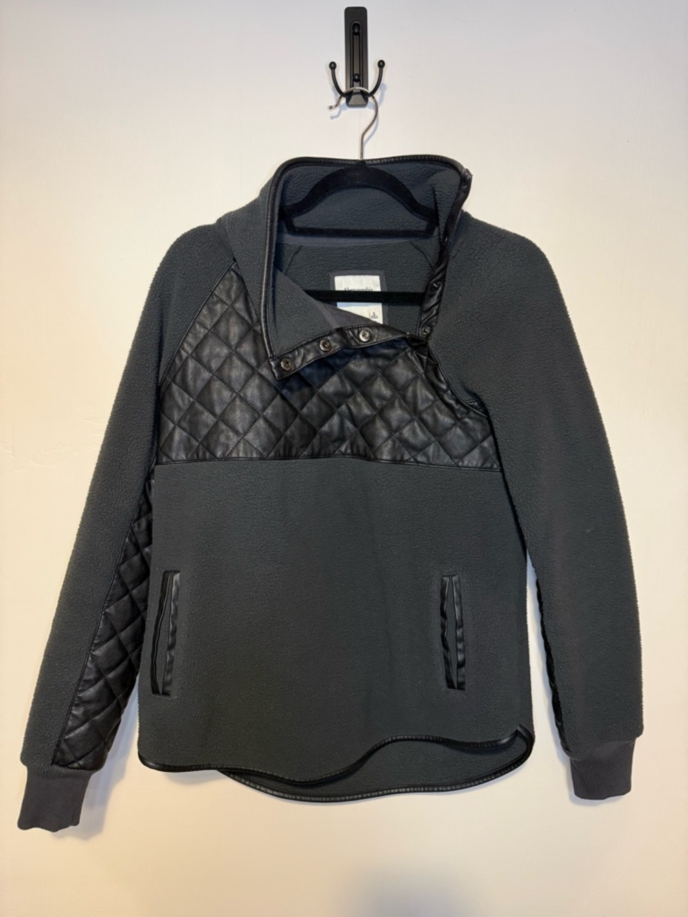 ABERCROMBIE Black Sherpa Quilted Snap Pullover Fleece Sz Small Pockets Winter